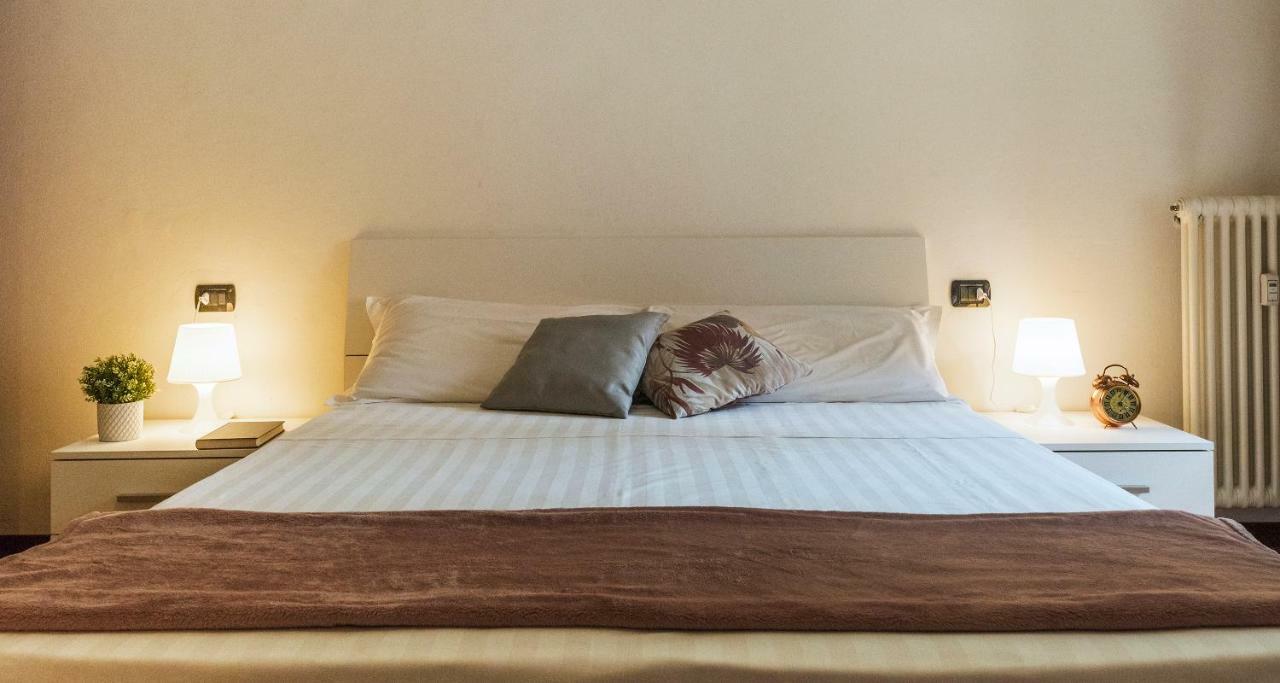 Joivy Welcoming 1Br Apt Next To Villa Olmo 코모 외부 사진
