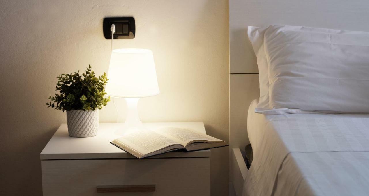 Joivy Welcoming 1Br Apt Next To Villa Olmo 코모 외부 사진